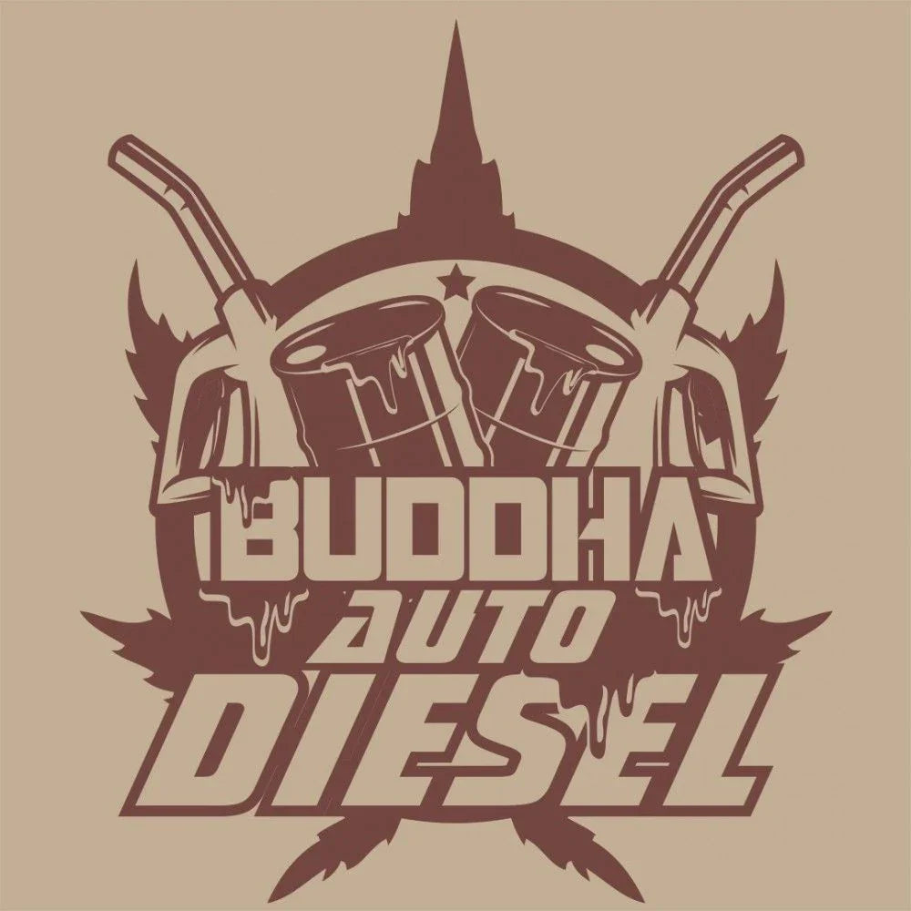 Logo marrón de Buddha Auto Diesel con pistones y hojas, ideal para semillas automáticas.