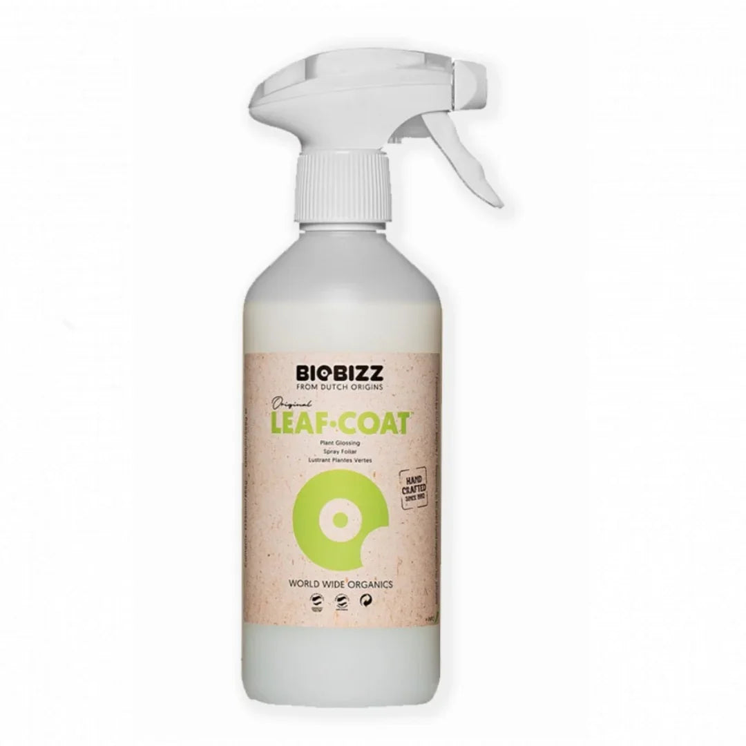 Botella de spray BioBizz Leaf·Coat para protección y nutrición de plantas de interior.