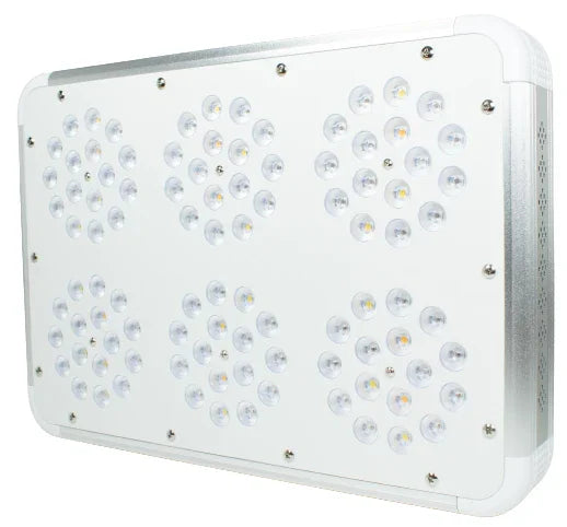 Panel LED de cultivo indoor blanco, ideal para plantas, con múltiples focos circulares.