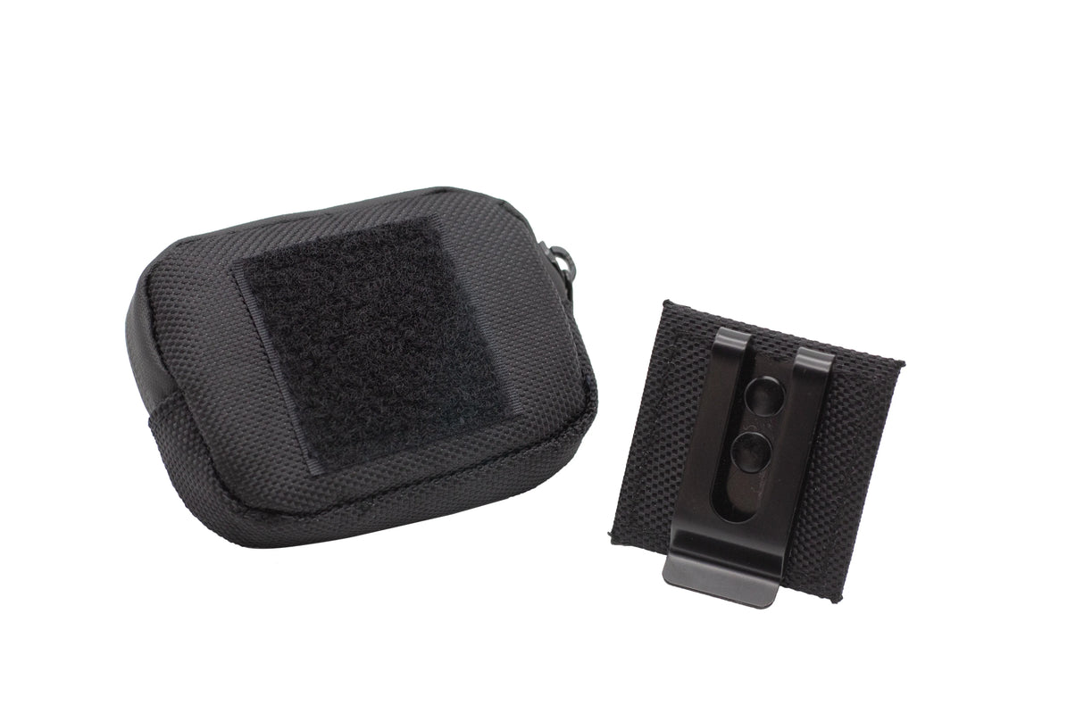 Clip negro para indoor, accesorio de cultivo con velcro y clip metálico, fondo blanco