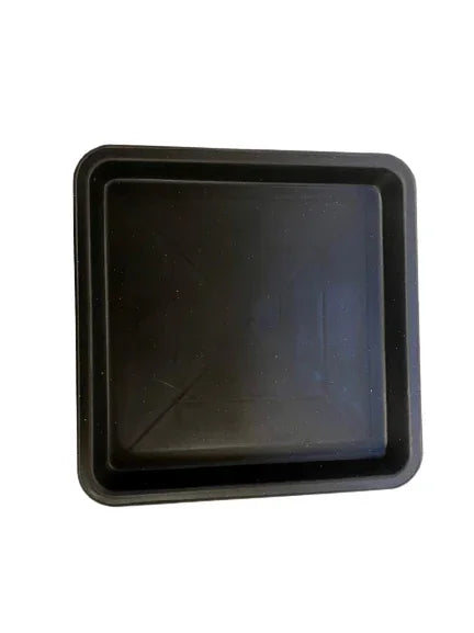 Plato cuadrado negro para macetas de 5-7 litros, ideal para cultivo indoor, 17x17 cm.
