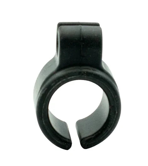 Soporte de silicona negro para cigarrillo, accesorio para fumador, fondo blanco.