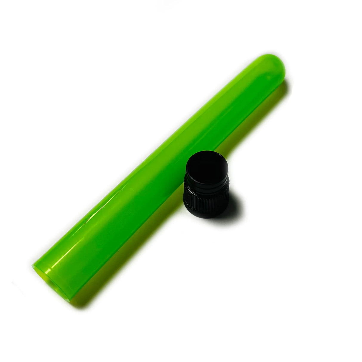 Tubo plástico verde porta cigarros con tapa negra, accesorio de cultivo y almacenamiento